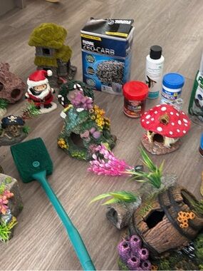 Assorted Aquarium necessities